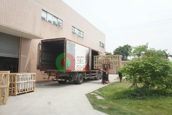 江西客戶向我公司訂購切菜機、渦流洗菜機、脫水機等蔬菜加工設(shè)備