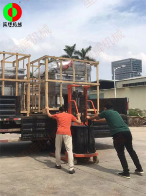 渦流洗菜機(jī)等蔬果清洗加工機(jī)械發(fā)貨交付江西客戶！