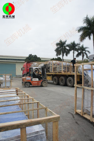 蔬果清洗加工生產(chǎn)線春節(jié)前專車發(fā)貨上?？蛻簦? /></a></div>
                    <div   id=